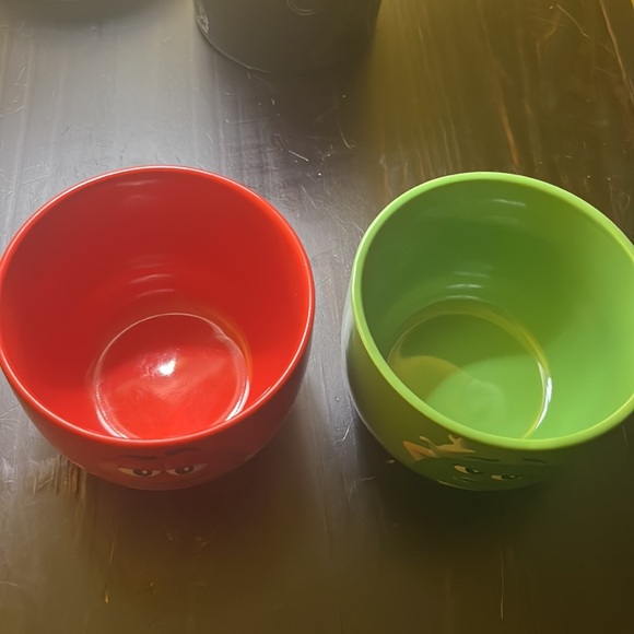 Set of two M & M bowls green and red - Picture 2 of 6